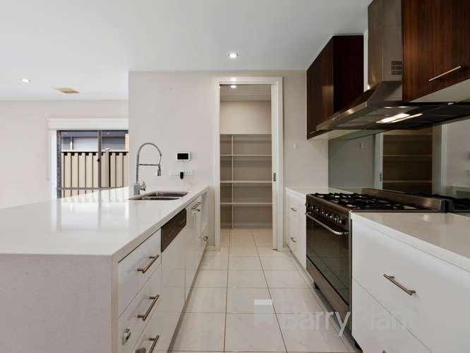 Second view of Homely house listing, 100 Hummingbird Boulevard, Tarneit VIC 3029