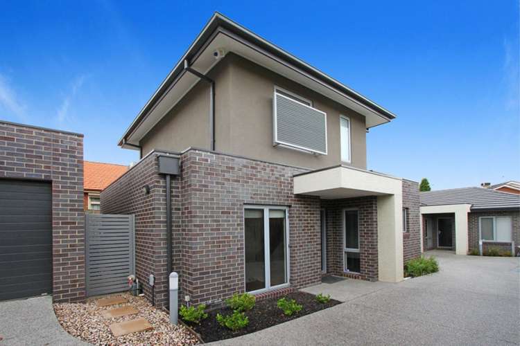 Main view of Homely townhouse listing, 2/15 Mia Close, Reservoir VIC 3073