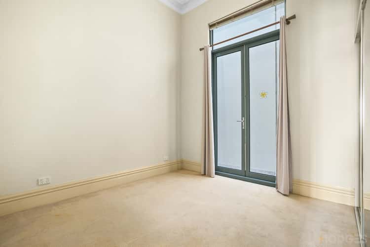 Fifth view of Homely apartment listing, 6/56 Beach Road, Hampton VIC 3188