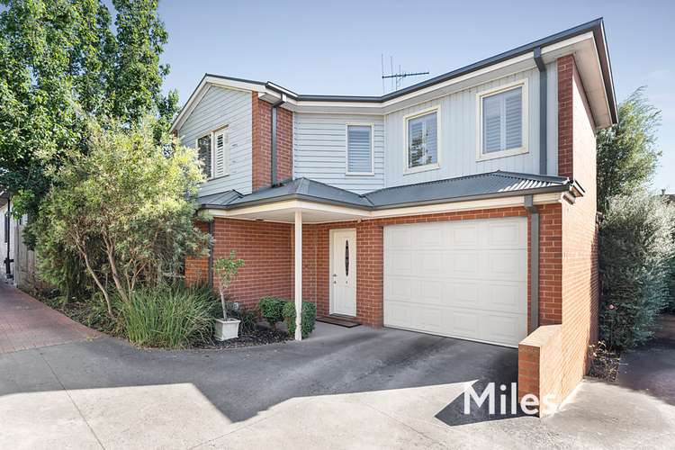 Main view of Homely townhouse listing, 2/54 St Andrews Avenue, Rosanna VIC 3084