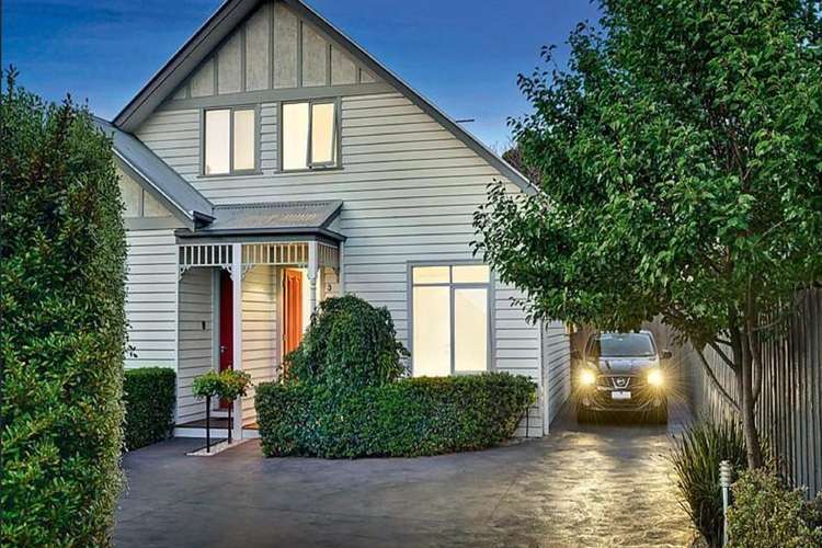Main view of Homely townhouse listing, 2/32 Hutton Street, Thornbury VIC 3071