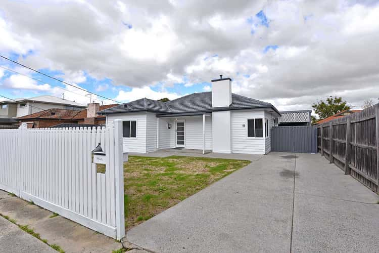 19 Carrington Rd, Niddrie VIC 3042