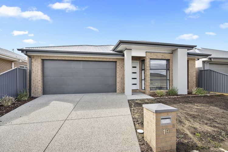 19 Vetrano Avenue, Alfredton VIC 3350