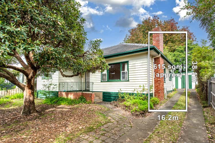 4 Hastings Avenue, Blackburn South VIC 3130