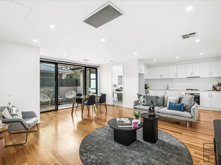 Main view of Homely unit listing, 2/4 Lilac Street, Bentleigh East VIC 3165