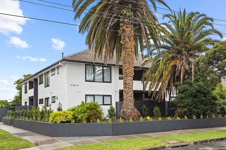 30 Royal Avenue