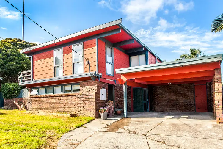 6 Grimsby Court