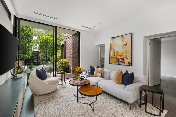 46 McArthur Street