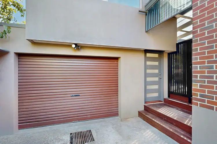 3 Taylor St