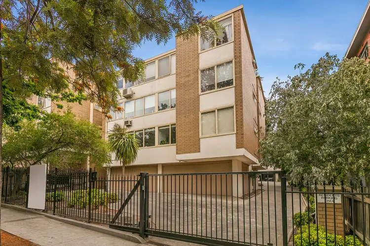 16 Kensington Road