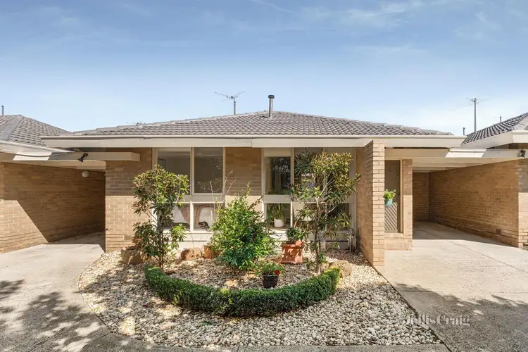 Main view of Homely unit listing, 2/82 Warrigal Road, Parkdale VIC 3195