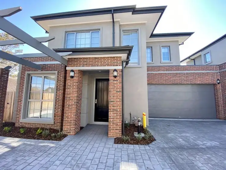 7B Montgomery Street