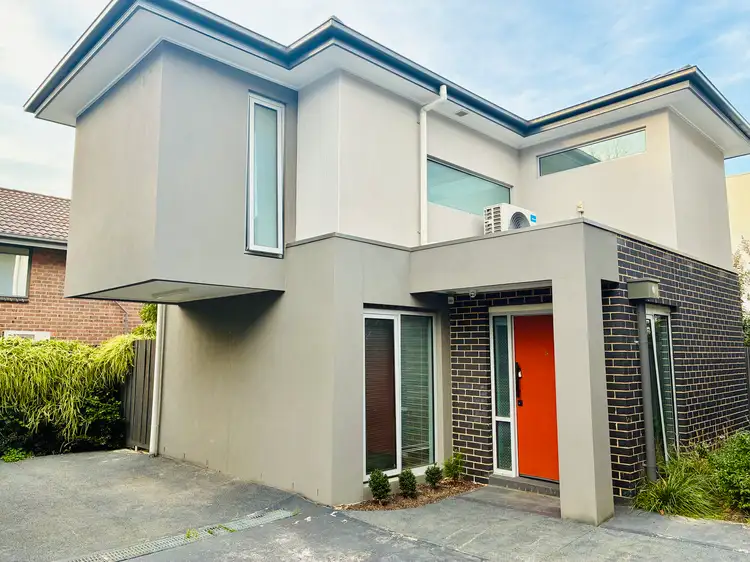 8 Anderson Street
