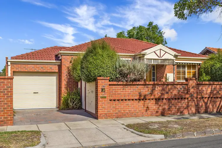 9 MacGowan Avenue