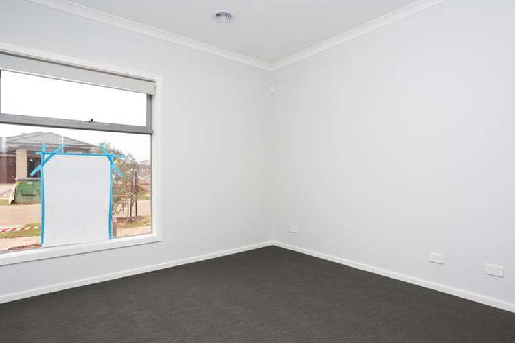 Fifth view of Homely house listing, 24 Barlow Circuit, Tarneit VIC 3029