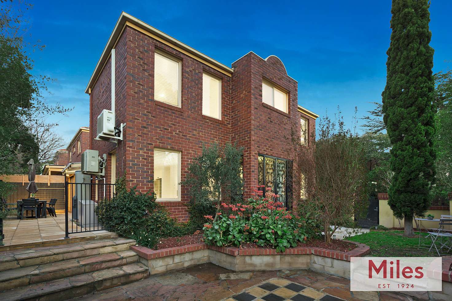 Main view of Homely townhouse listing, 1/135 Ivanhoe Parade, Ivanhoe VIC 3079