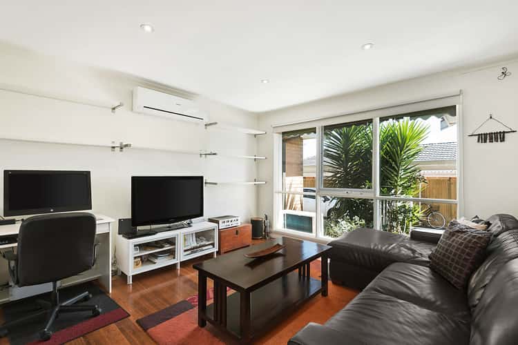 Second view of Homely unit listing, 2/9 Kenilworth Parade, Ivanhoe VIC 3079