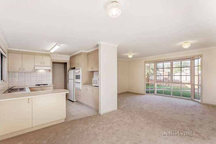 Fourth view of Homely unit listing, 2/10. St James  Avenue, Bentleigh VIC 3204