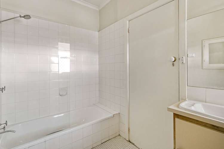 Fifth view of Homely apartment listing, 5/580 Inkerman Road, Caulfield North VIC 3161