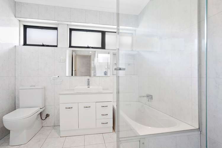 Fourth view of Homely apartment listing, 8/684 Inkerman Road, Caulfield North VIC 3161