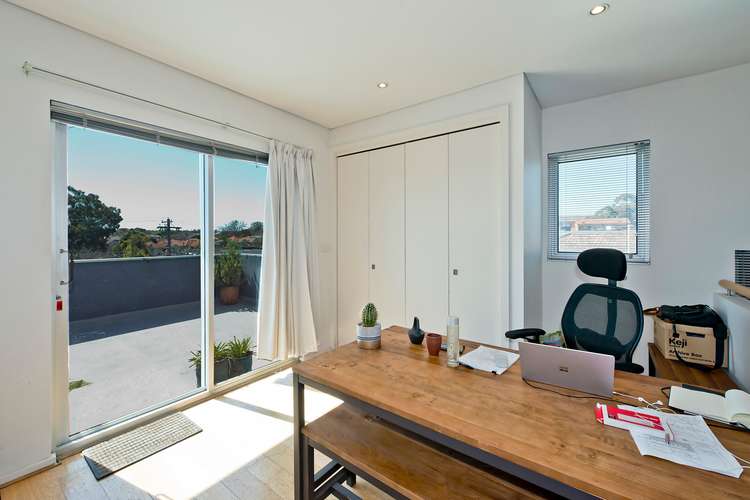Fourth view of Homely townhouse listing, 2 Ashburn Grove, Ashburton VIC 3147