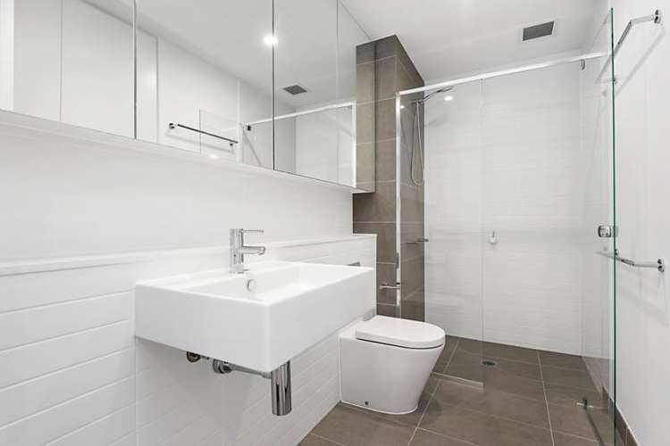 Fifth view of Homely apartment listing, 3.03/68-72 Cape Street, Heidelberg VIC 3084