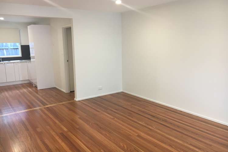Third view of Homely unit listing, 3/7 Kenilworth  Parade, Ivanhoe VIC 3079