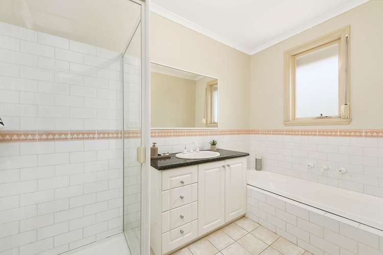 Fifth view of Homely unit listing, 2/115 Woodhouse Grove, Box Hill North VIC 3129