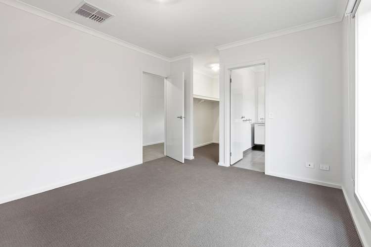 Fifth view of Homely house listing, 8 Mulgrave Boulevard, Kalkallo VIC 3064