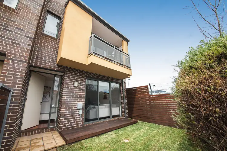 12 Manchester Grove