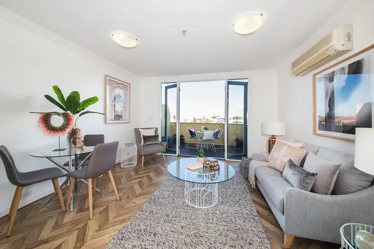 1083 Glen Huntly Road