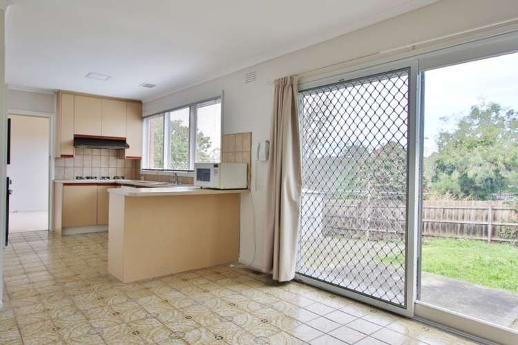 Second view of Homely house listing, 2 Sunray Court, Donvale VIC 3111