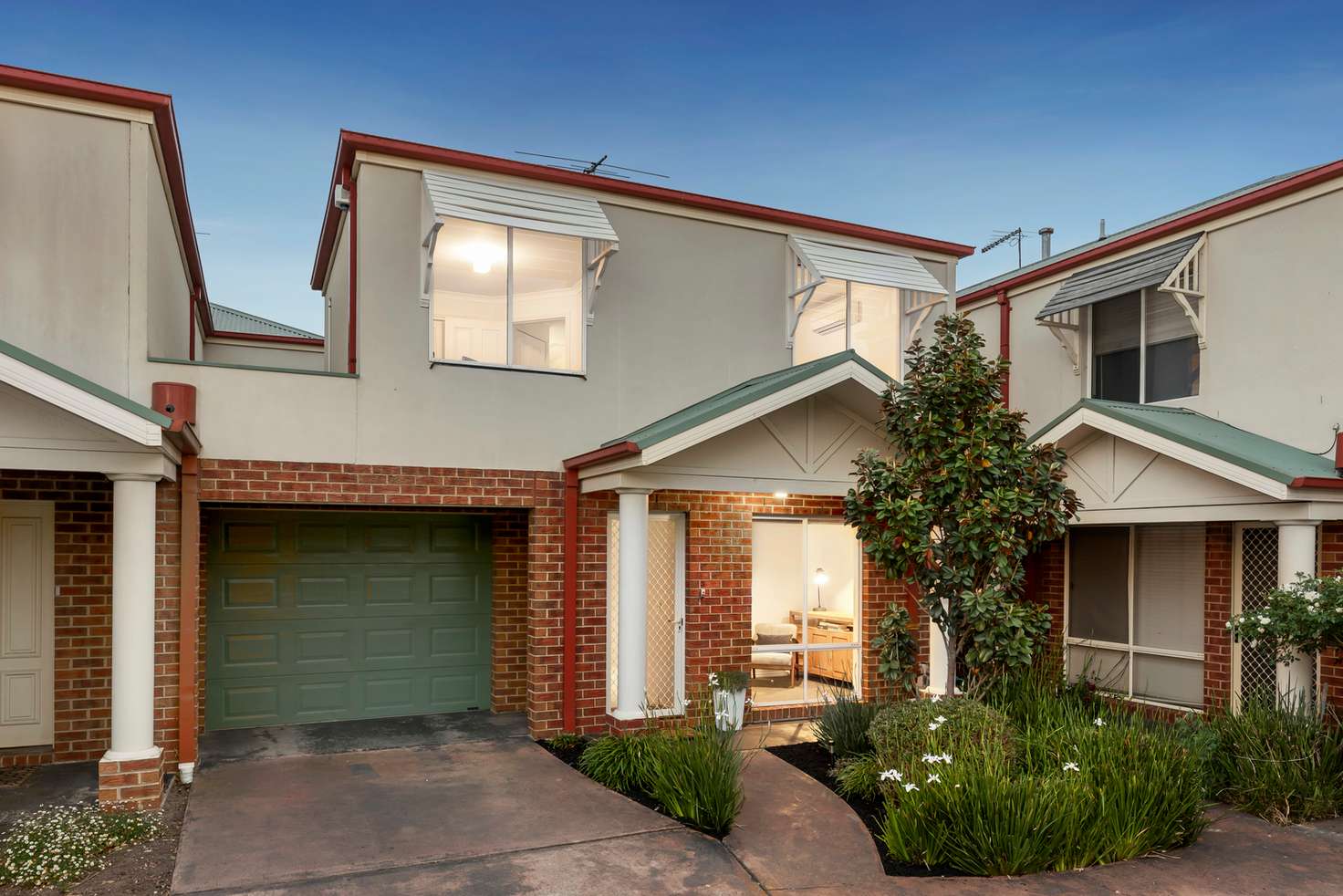 Main view of Homely townhouse listing, 3/90 Oriel Road, Ivanhoe VIC 3079