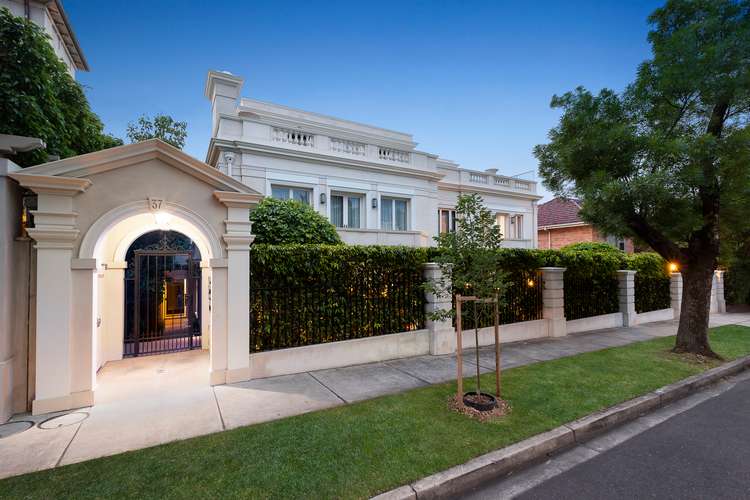 Main view of Homely apartment listing, 2/37 Wallace Avenue, Toorak VIC 3142