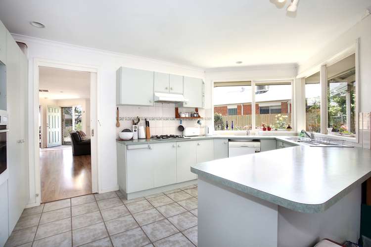 Sixth view of Homely house listing, 2 Fairmead Place, Narre Warren South VIC 3805