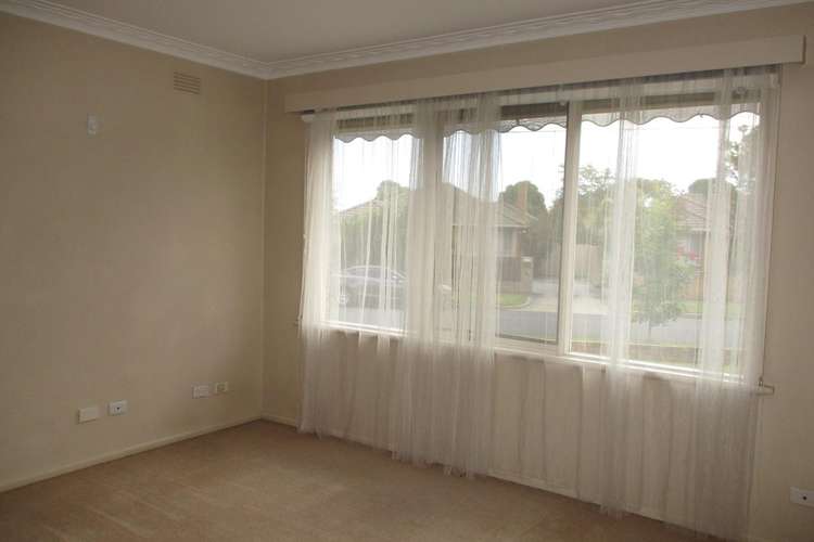 Fourth view of Homely house listing, 4 Magnolia Avenue, Bentleigh East VIC 3165