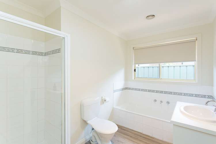 Fifth view of Homely house listing, 19 Elstead Way, Lake Gardens VIC 3355