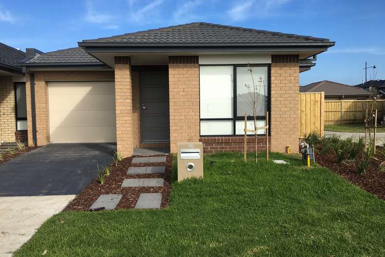 Main view of Homely house listing, 15 Medallion Ave, Beveridge VIC 3753