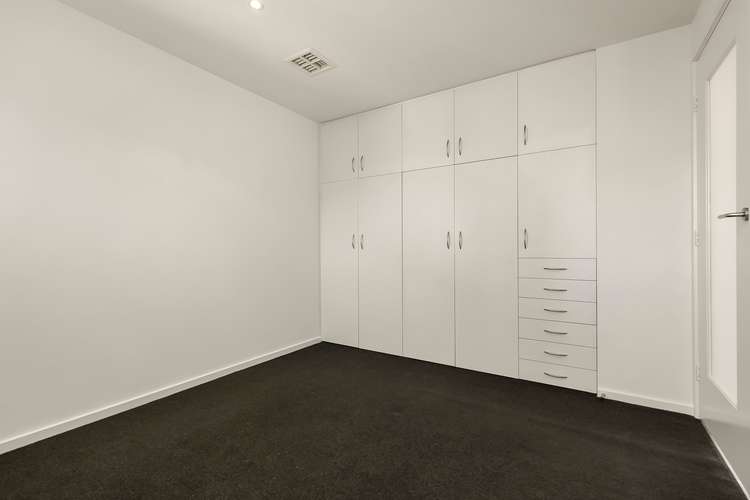 Third view of Homely apartment listing, 6/20 Grey Street, St Kilda VIC 3182