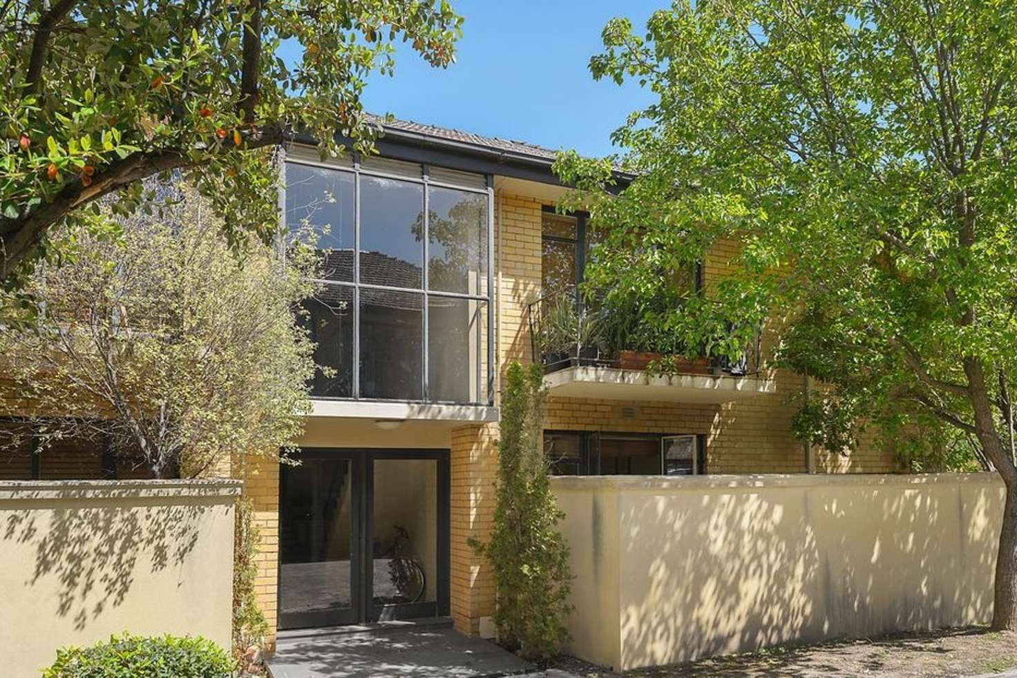 Main view of Homely apartment listing, 1/27 Glen  Street, Hawthorn VIC 3122