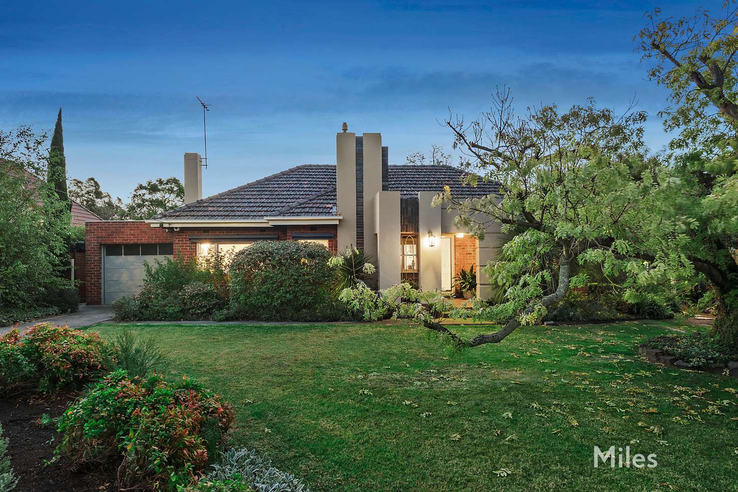 Main view of Homely house listing, 3 Oxford Court, Ivanhoe VIC 3079