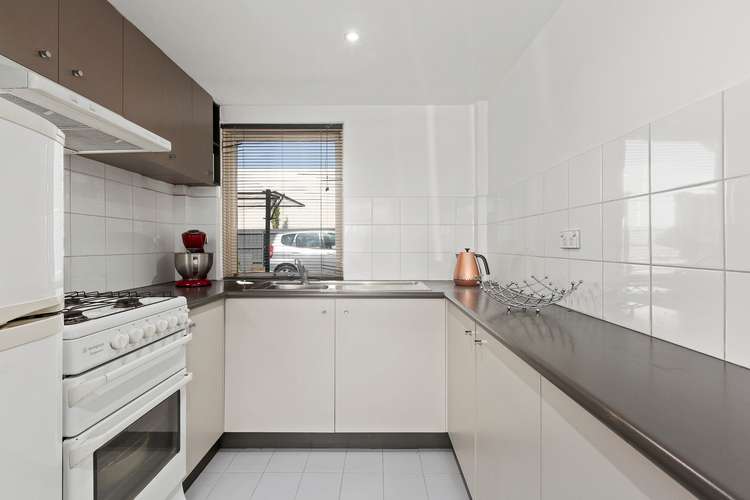 Third view of Homely apartment listing, 4/2 McArthur Street, Bentleigh VIC 3204