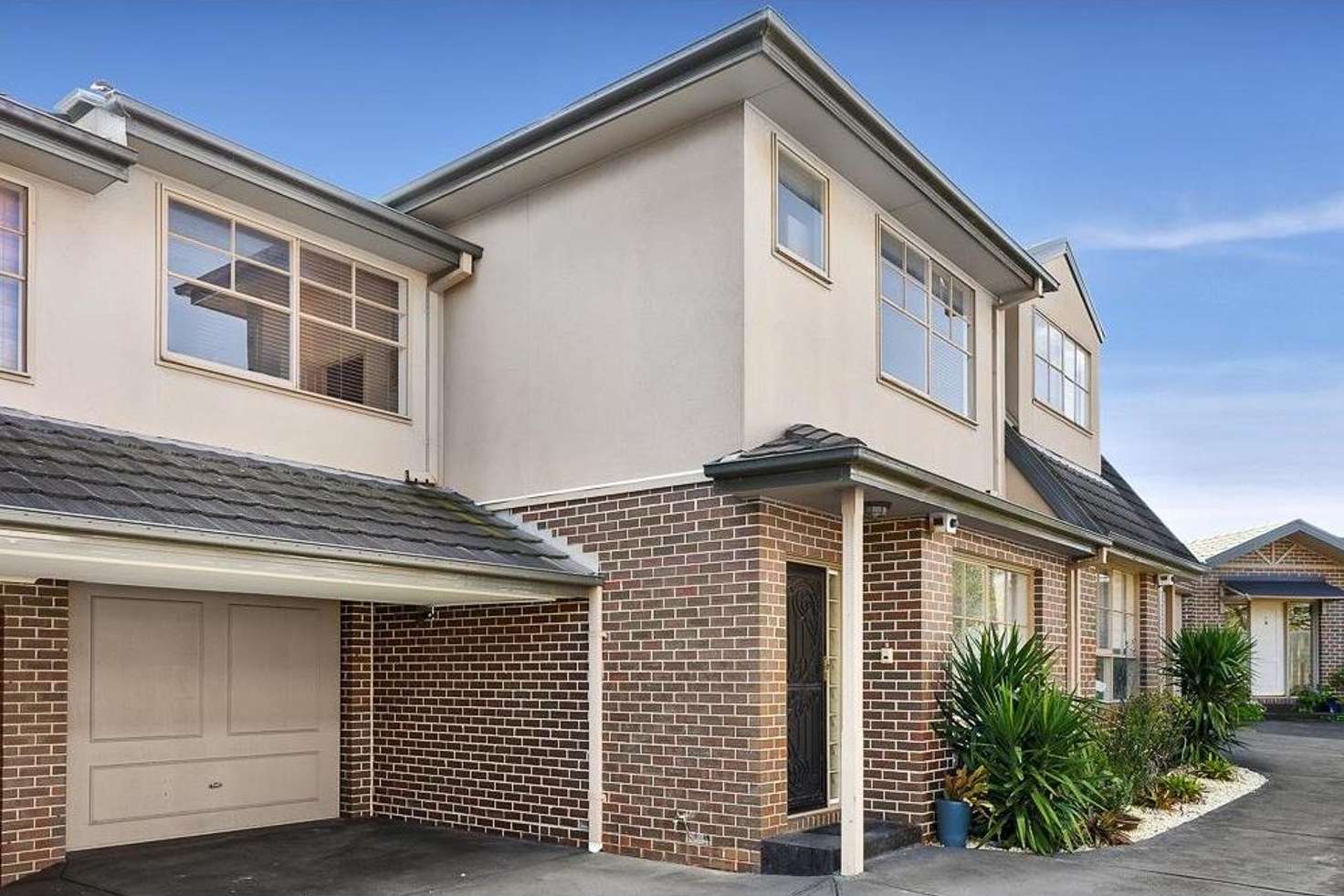 Main view of Homely townhouse listing, 2/689 Hawthorn Road, Brighton East VIC 3187