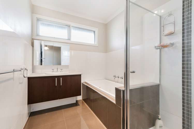 Fifth view of Homely unit listing, 1/17 Cassinia Avenue, Ashwood VIC 3147