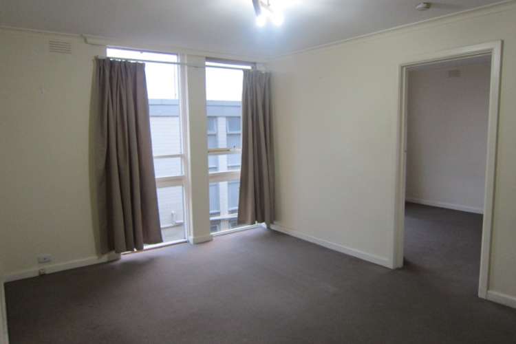 Second view of Homely apartment listing, 19/37 Nepean Highway, Elsternwick VIC 3185