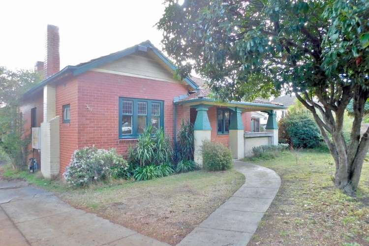 Main view of Homely house listing, 1/353 Upper Heidelberg Road, Ivanhoe VIC 3079