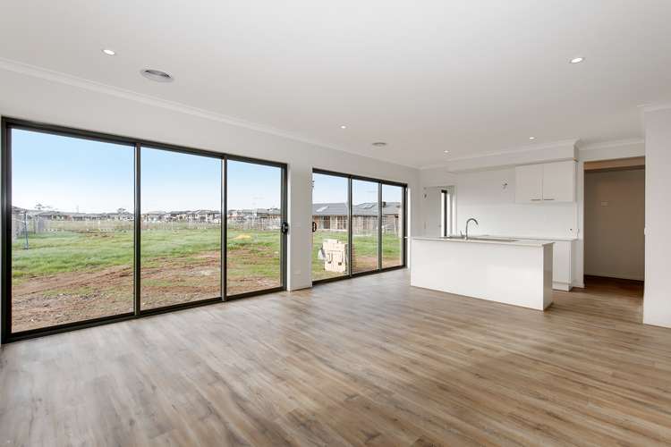 Fourth view of Homely house listing, 8 Wonderland  Road, Werribee VIC 3030