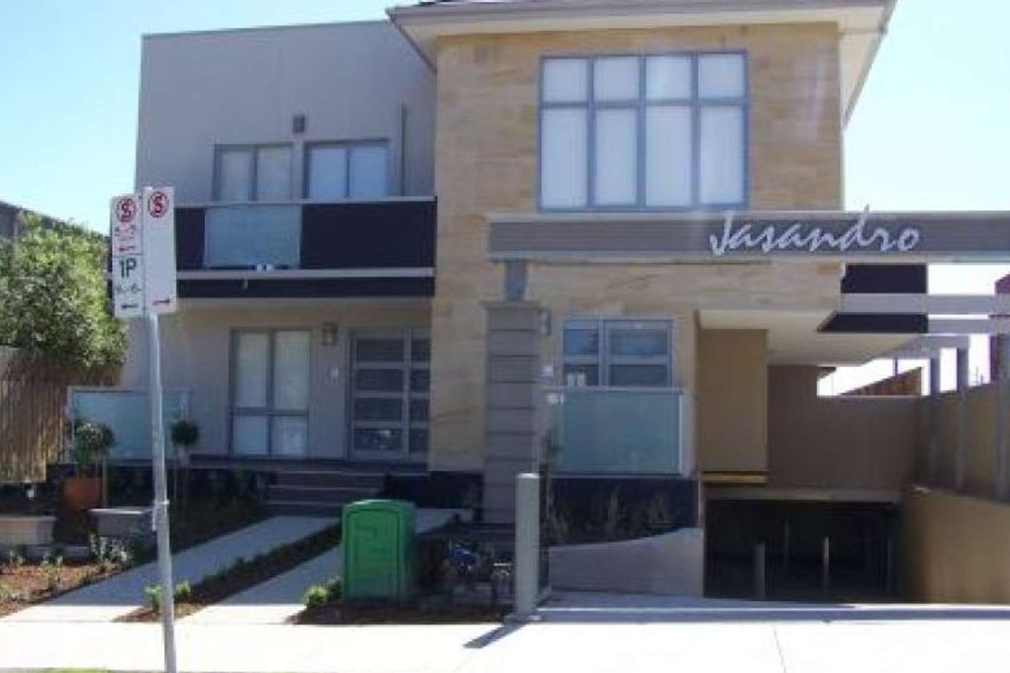 Main view of Homely apartment listing, 2/1 Kenilworth Parade Parade, Ivanhoe VIC 3079