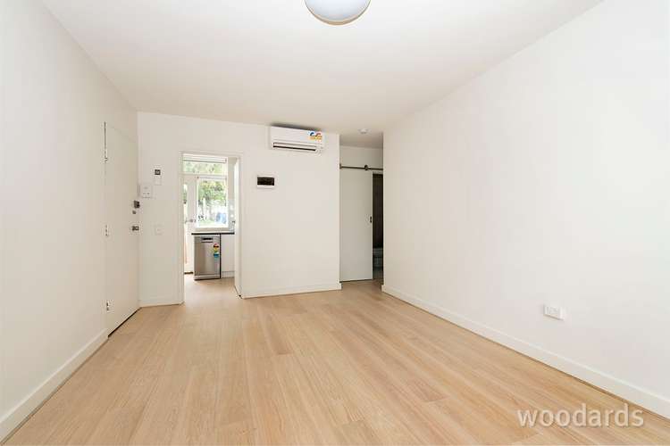 Main view of Homely apartment listing, 2/75 Denham Street, Hawthorn VIC 3122