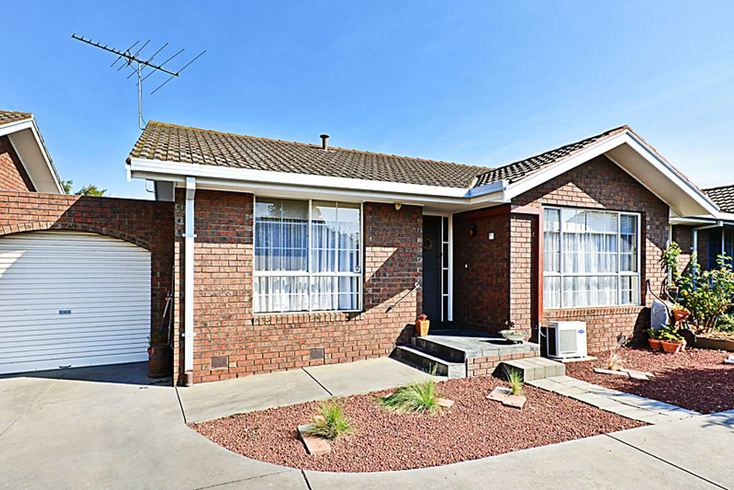 Main view of Homely unit listing, 2/19 McMillan Avenue, Geelong VIC 3220